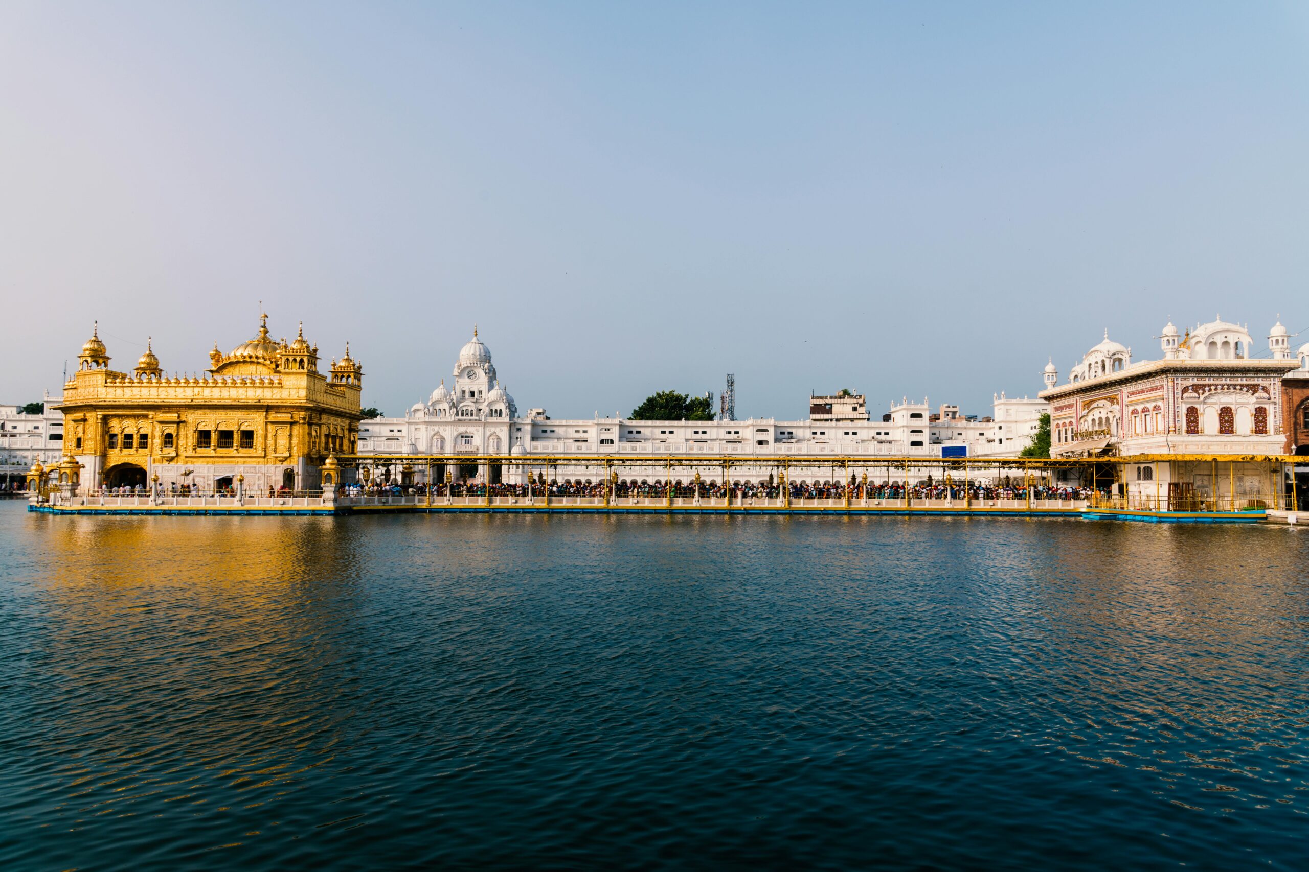 स्वर्ण मंदिर भारत की धार्मिक यात्रा का अद्भुत केंद्र