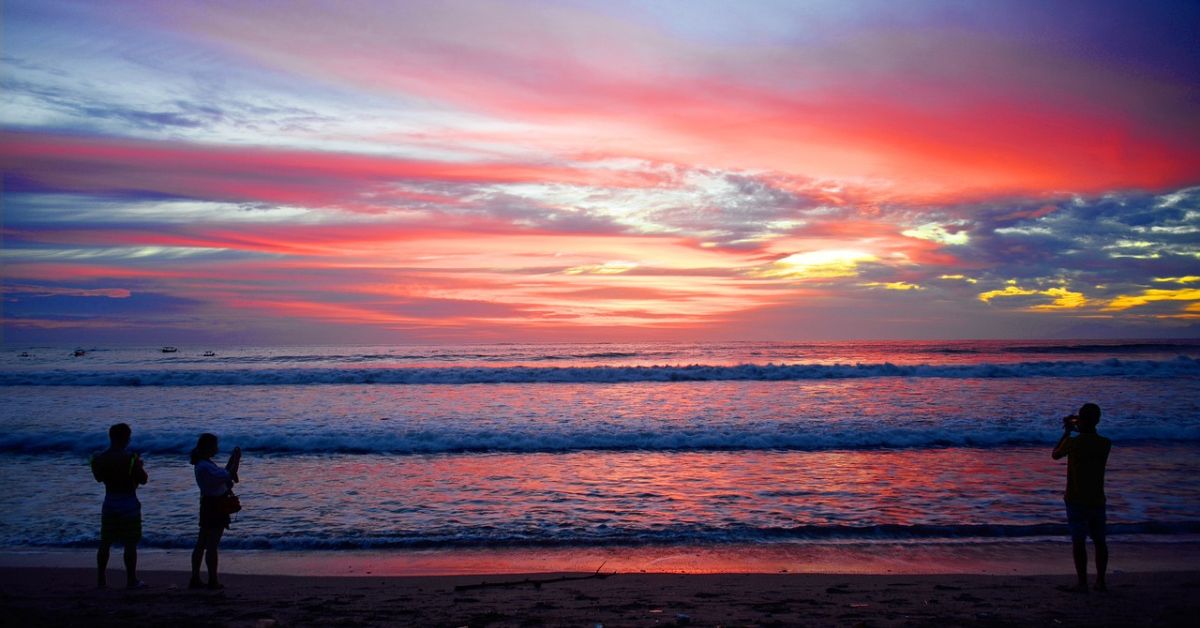 कुता बीच (Kuta Beach) बाली में घूमने की जगह