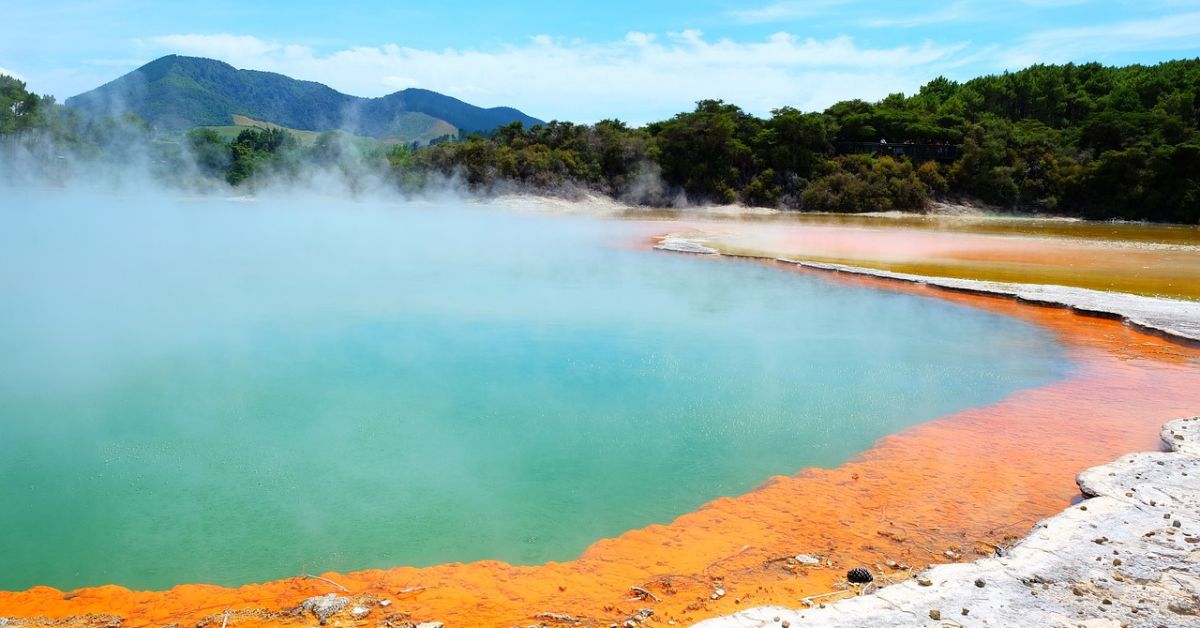 रोटोरुआ (Rotorua) घूमने की जगह न्यूज़ीलैंड