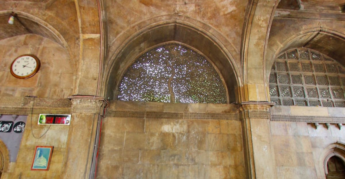 Sidi Saiyyed Mosque - Best Places to Visit in Ahmedabad